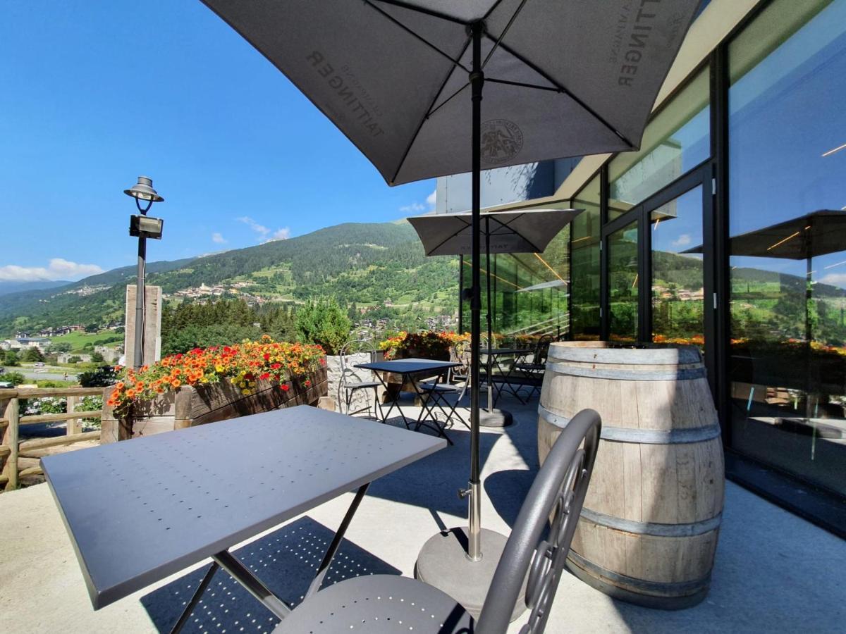 Residence Adamello Resort Ponte Di Legno Exteriör bild