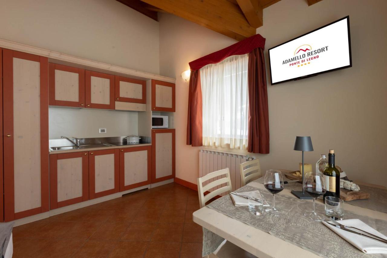 Residence Adamello Resort Ponte Di Legno Exteriör bild